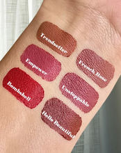 Load image into Gallery viewer, Bellame HydraSilk Lipliner