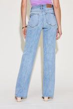 Load image into Gallery viewer, In Store Judy Blue Full Size V Front Waistband Straight Jeans
