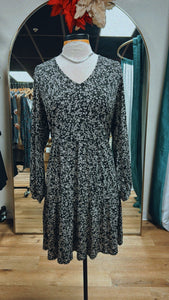 long sleeve plus size dress black and white