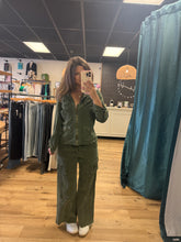 Load image into Gallery viewer, Heta Corduroy Wide-Leg Drawstring Cargo Pant
