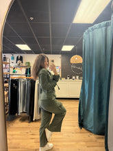 Load image into Gallery viewer, Heta Corduroy Wide-Leg Drawstring Cargo Pant
