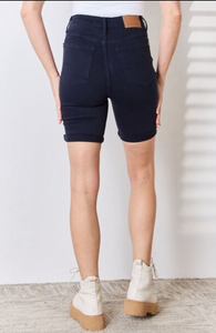 (In-Store) Judy Blue Full Size High Waist Tummy Control Bermuda Shorts