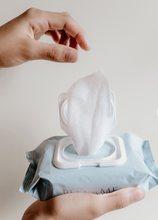 Load image into Gallery viewer, Bellame Indulgence Cleansing Cloths
