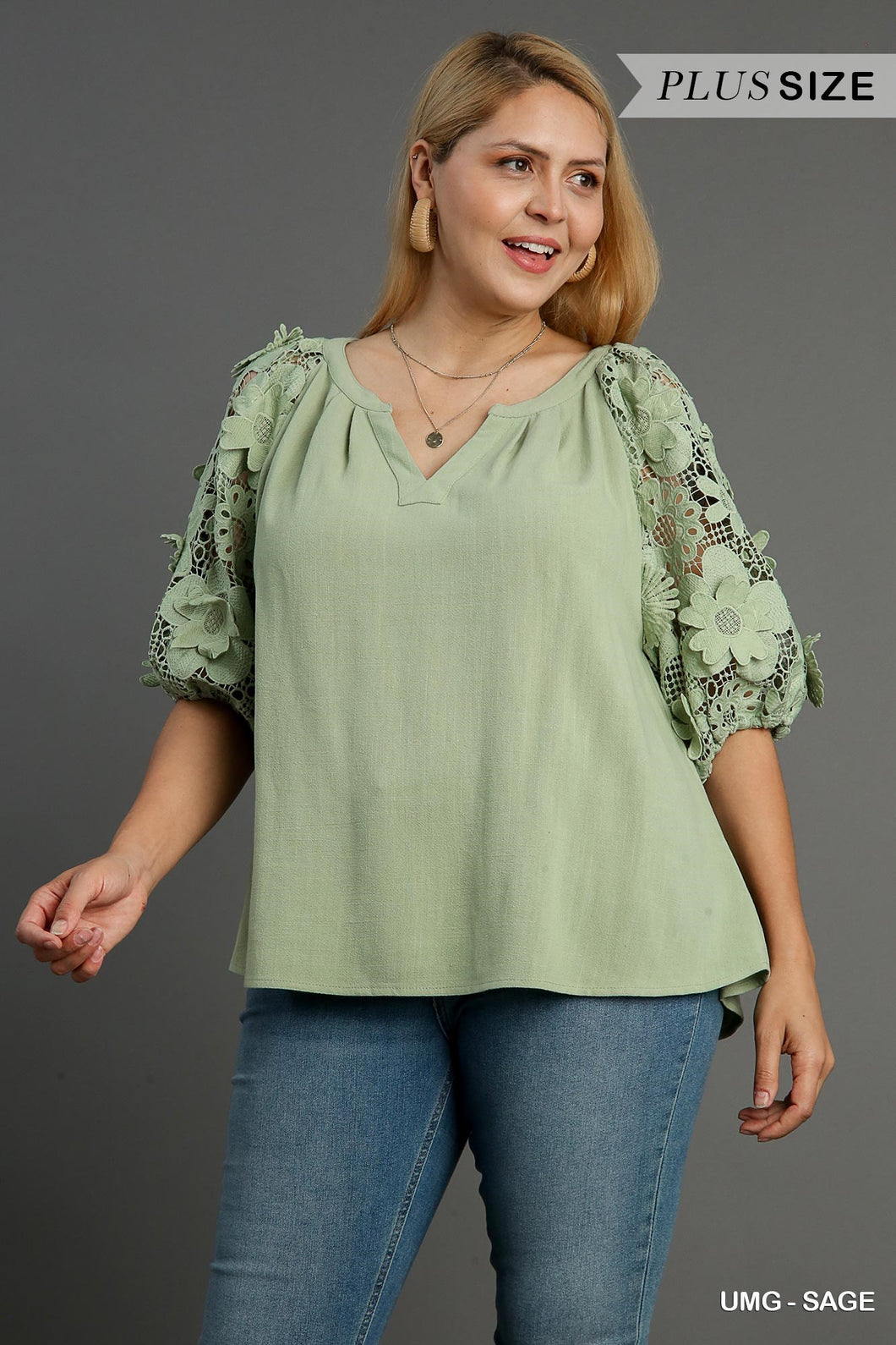 Sage 3D Floral Lace Blouse (Plus)