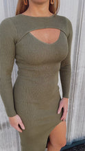 Load and play video in Gallery viewer, Ribbed V-Neck Long Sleeve Midi Dress

