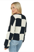 Load image into Gallery viewer, Checkered Oversized Sweater
